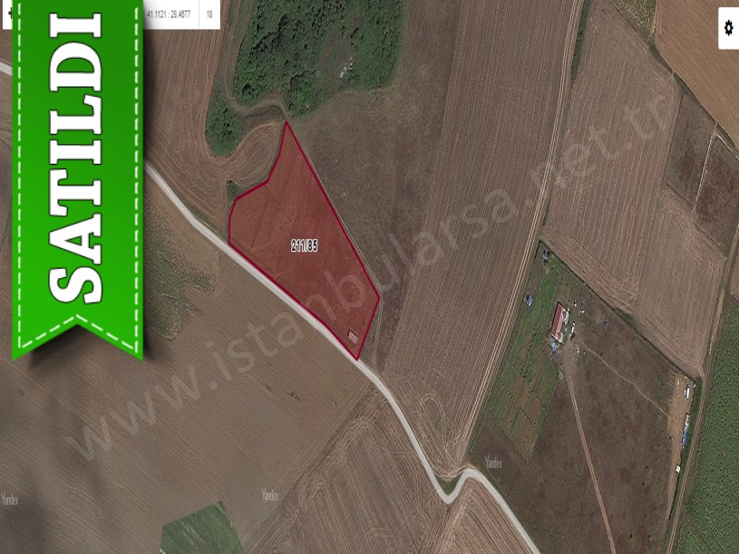 Çatalca Çakılda Satılık Arsa , 500 M2 Yolu Var  Hisseli 