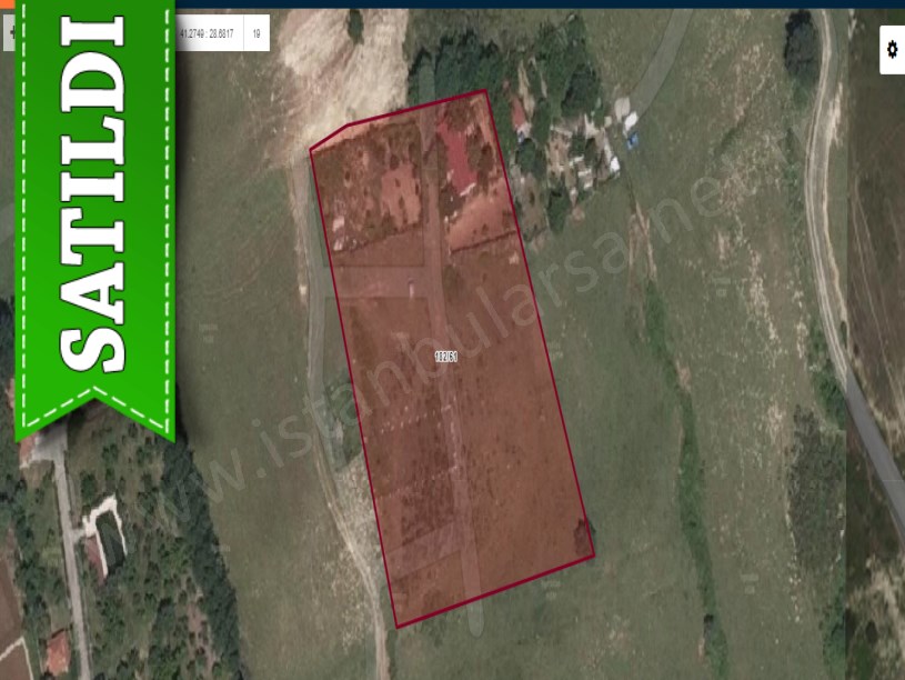 Arnavutköy Tayakadında Satılık Arsa , 610 m2 Yolu Var Evlere Yakın 