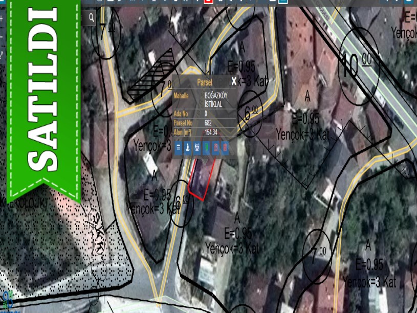 Arnavutköy Boğazköyde Satılık  Müstakil Ev , Merkezde Müstakil 155 M2 Arsası 