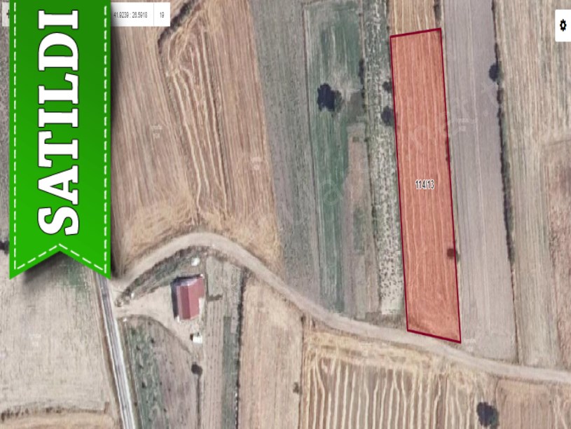 Edirne Lalapaşa Uzunbayır Köyünde Satılık Tarla , 2,300 m2  Yola Cephe Müstakil 