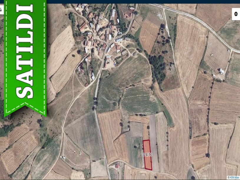 Edirne Lalapaşa Uzunbayır Köyünde Satılık Tarla , 2,300 m2  Yola Cephe Müstakil 