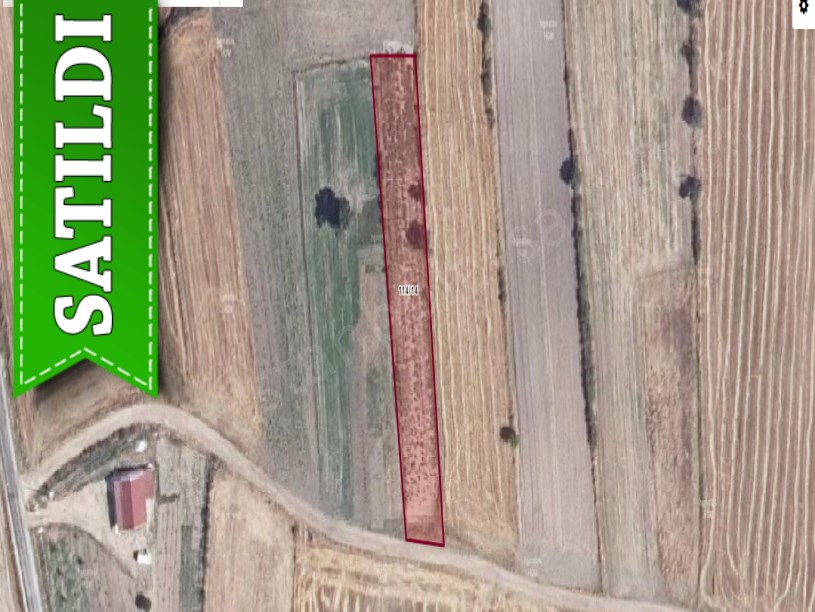 Edirne Lalapaşa Uzunbayır Köyünde Satılık Tarla , 1,389 M2 Yolu Var Müstakil 
