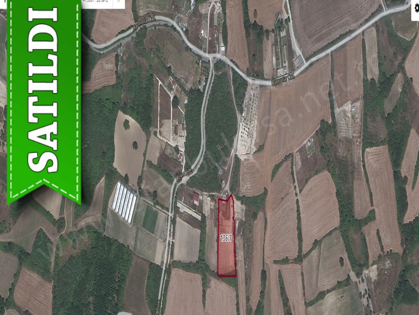 Arnavutköy Balabanda Satılık Arsa , 277 M2 Yolu Var Hisseli 