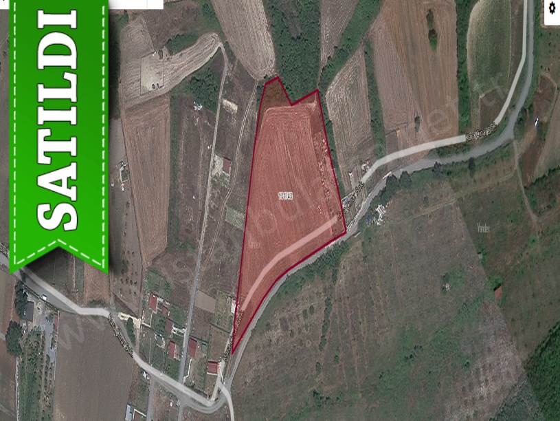 Arnavutköy Balabanda Satılık Arsa , 298 M2 Yolu Var Hisseli 