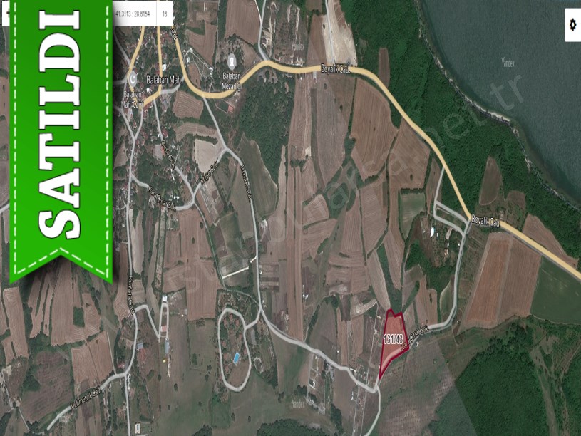 Arnavutköy Balabanda Satılık Arsa , 298 M2 Yolu Var Hisseli 