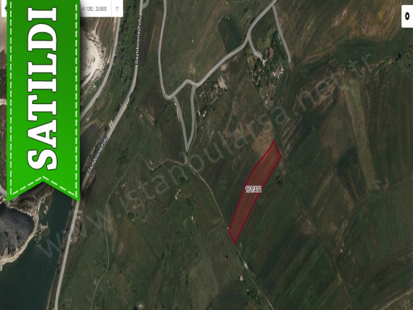 Arnavutköy Hacımaşlıda Satılık Arsa , 250 M2 Yolu Var Hisseli 