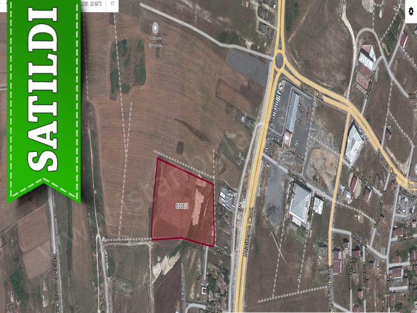 Arnavutköy Haraççıda Satılık Arsa , 233 m2 Hisseli Etrafı Çevrili 