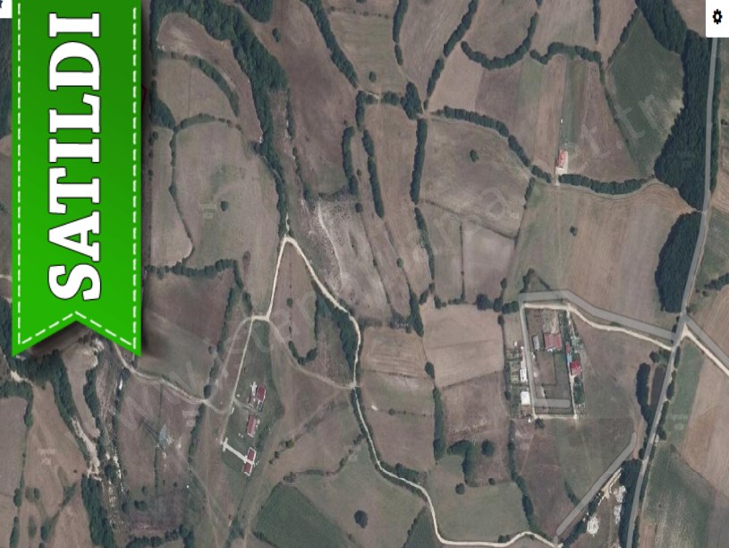 Çatalca Aydınlarda Satılık Arsa , 400 M2 Yolu Var Evlerin Yakını 