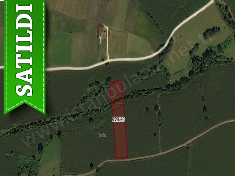 Çatalca Çiftlikköyde Satılık Arsa , 583 M2 Yolu Var Hisseli 