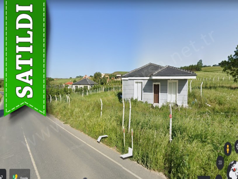 Çatalca Ovayenicede Satılık Arsa , 832 m2 Hisseli Evlerin Yakını Yolu Var