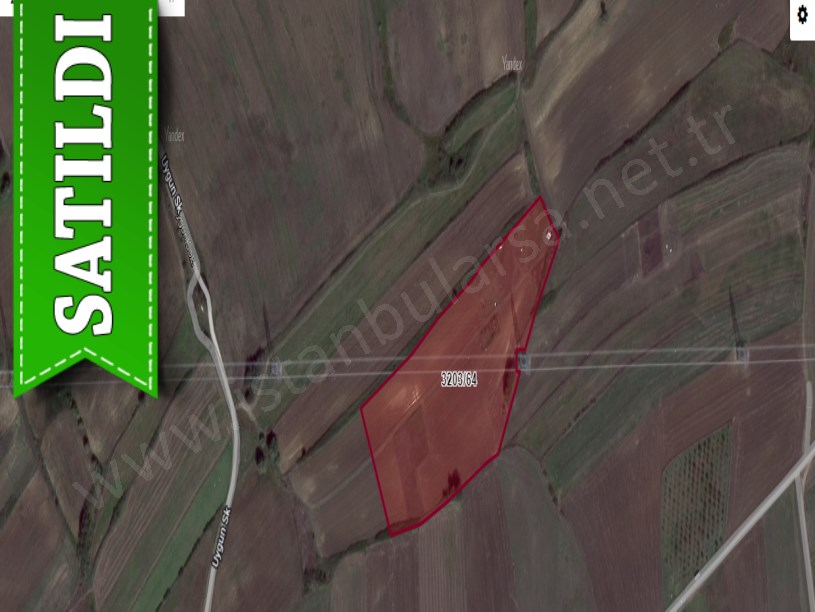 Silivri Akörende Satılık Arsa , 485 m2 Etrafı Çevrili Hisseli 