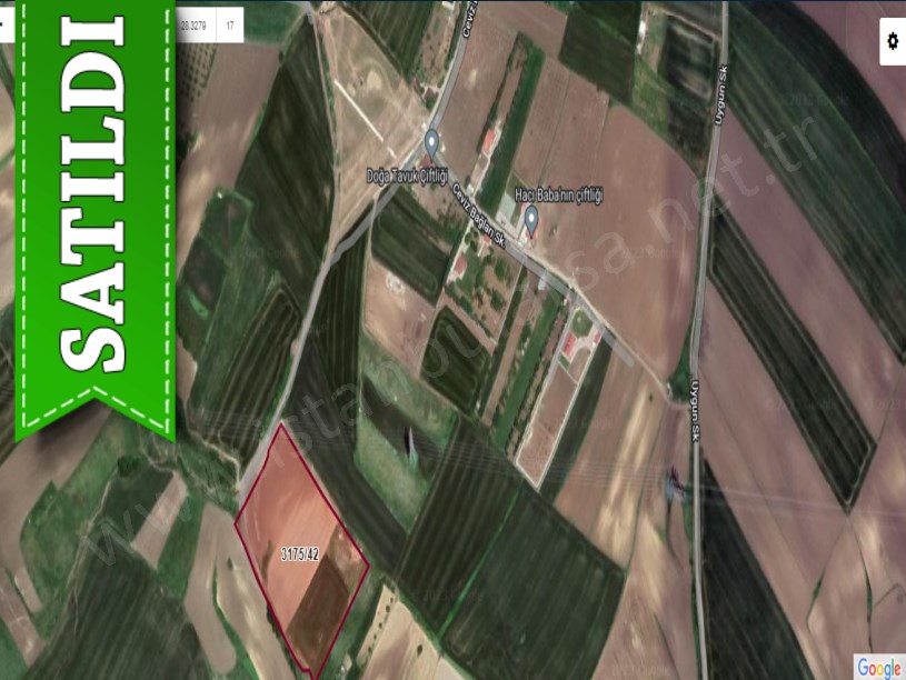 Silivri Akörende Satılık Arsa , 5,600 M2 Hisseli Yolu Var Etrafı Çevrili 
