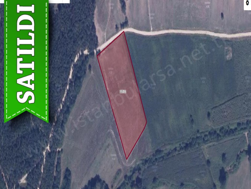 Çatalca Çiftlikköyde Satılık Arsa , 252 M2 Yolu Var Hisseli