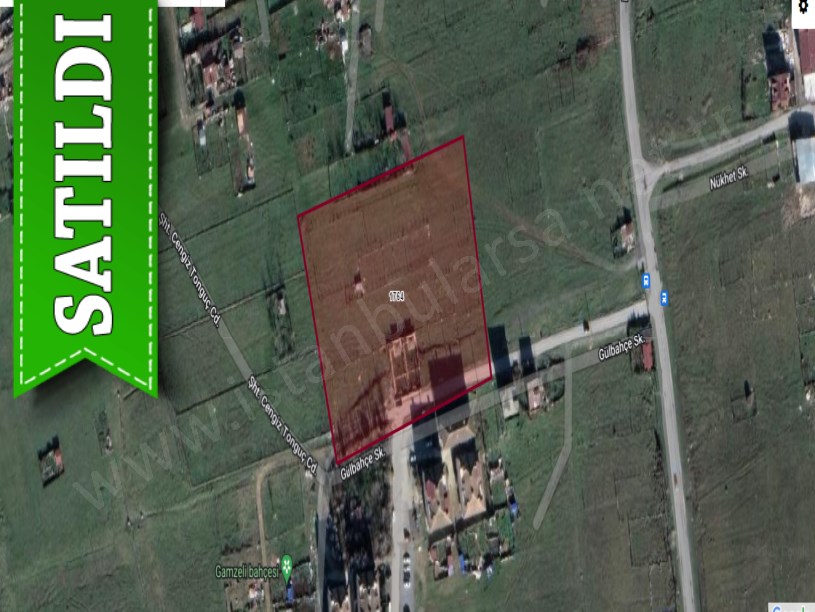 Arnavutköy Taşolukta Satılık Müstakil Ev, 220 m2 Arsa İçinde Merkezde