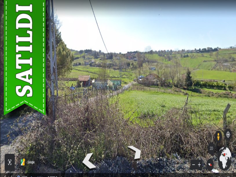 Arnavutköy Tayakadında Satılık Tarla , 655 m2 İçinde Gecekondu Var Çevrili 