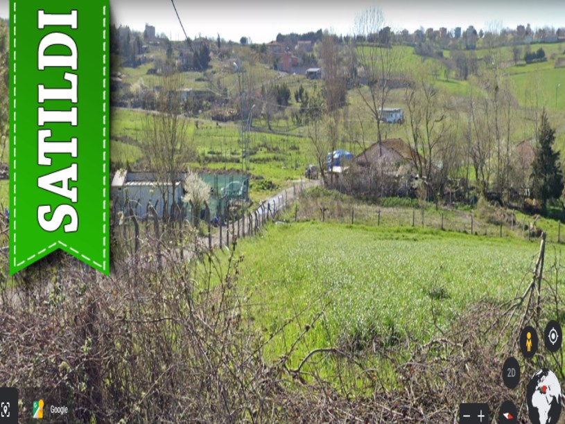Arnavutköy Tayakadında Satılık Tarla , 655 m2 İçinde Gecekondu Var Çevrili 