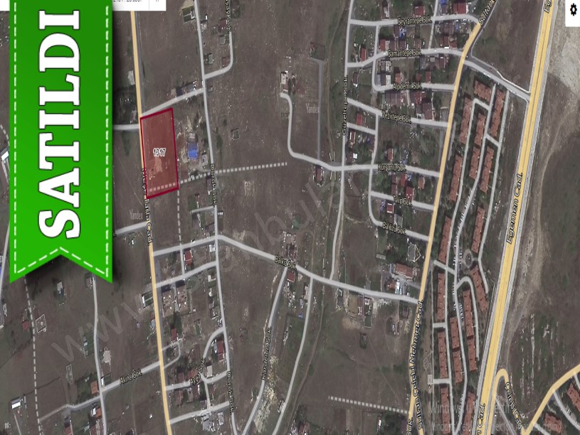Arnavutköy Taşolukta Satılık Arsa , 350 m2 Meşetarla Caddesine Cephe Hisseli