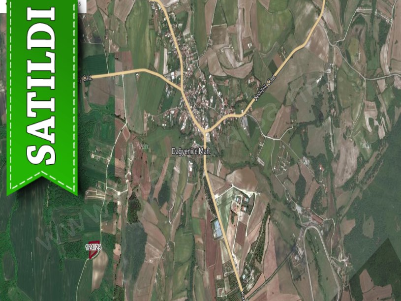 Çatalca Dağyenicede Satılık  Arsa , 305 M2 Çaplı Yolu Var Evlerin Yakını 