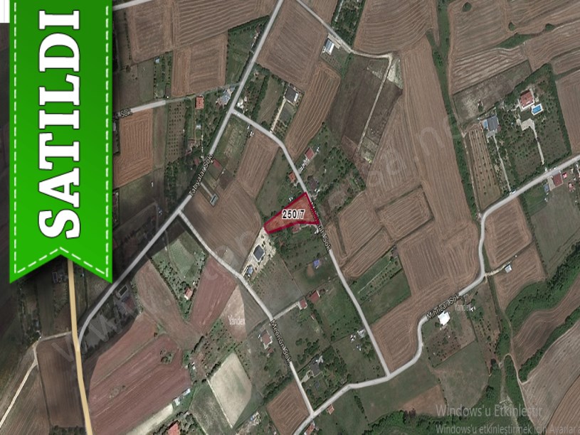 Çatalca Kestanelikte Satılık Arsa , 244 M2 Yolu Var Evlerin Yakını Hisseli 