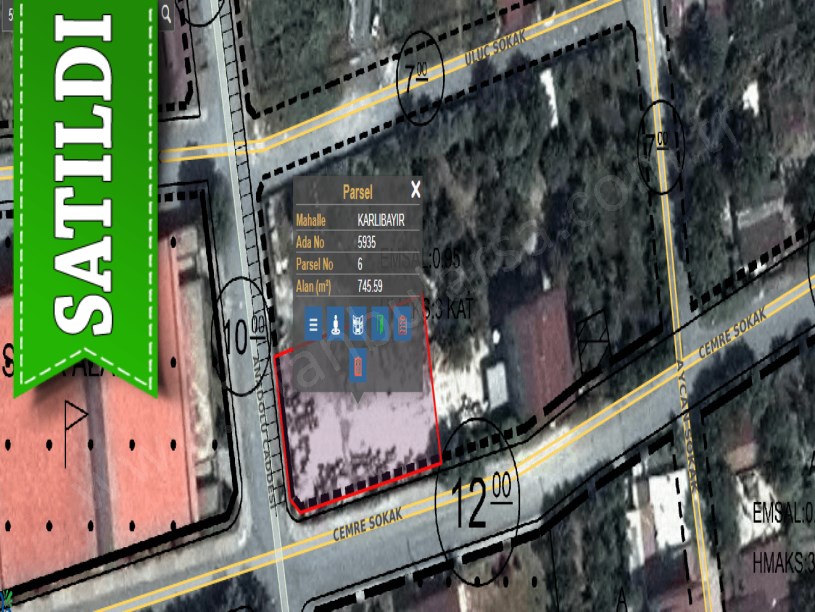 Arnavutköy Haraççıda Satılık Arsa , 745 M2 Köşebaşı Cadde Cephe