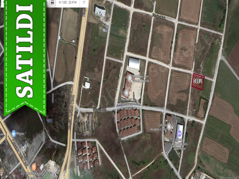 Çatalca Ferhatpaşada Satılık Arsa ,  112 M2 Hisseli Merkezde Yolu Var