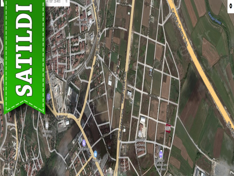 Çatalca Ferhatpaşada Satılık Arsa ,  112 M2 Hisseli Merkezde Yolu Var