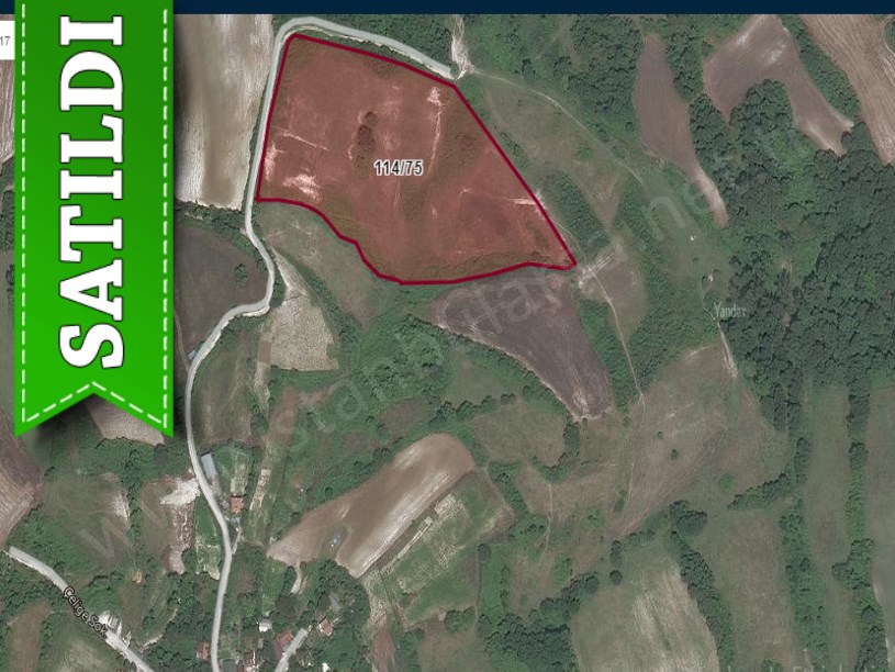 Çatalca Celepköyde Satılık Arsa , 1,608 M2 Çaplı Yolu Var Evlerin Yakını 