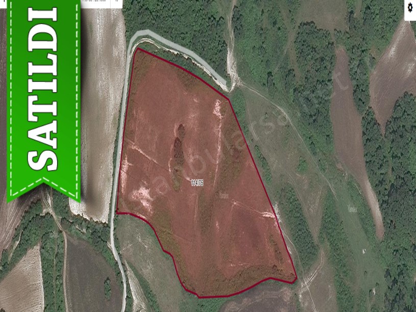 Çatalca Celepköyde Satılık Arsa , 1,608 M2 Çaplı Yolu Var Evlerin Yakını 