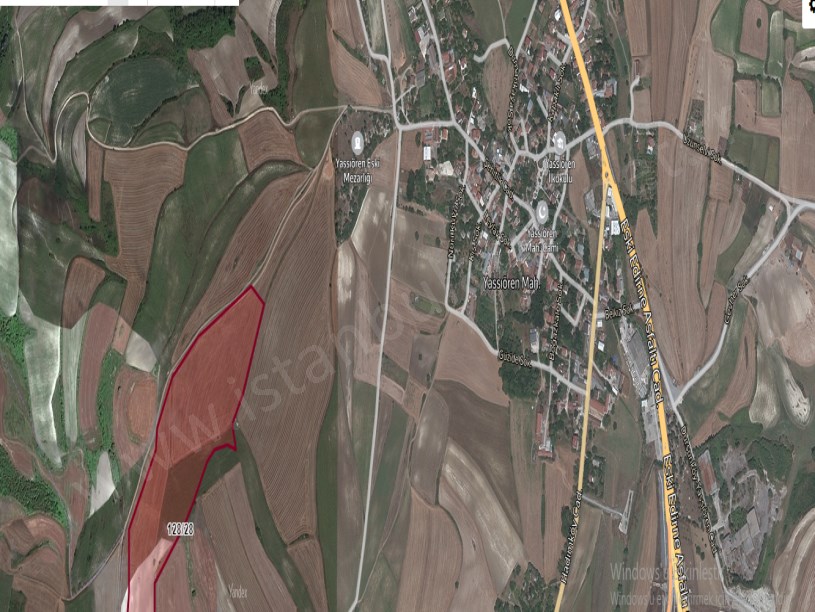 Arnavutköy Yassıörende Satılık Arsa , 190 m2 Hisseli Yolu Var