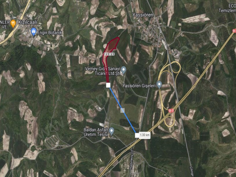 Arnavutköy Yassıörende Satılık Arsa , 190 m2 Hisseli Yolu Var
