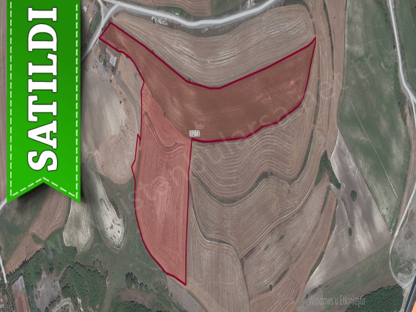 Arnavutköy Yassıörende Satılık Arsa , 230 M2 Yolu Var Hisseli 
