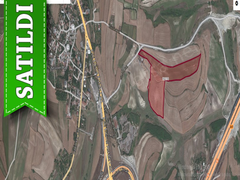 Arnavutköy Yassıörende Satılık Arsa , 230 M2 Yolu Var Hisseli 