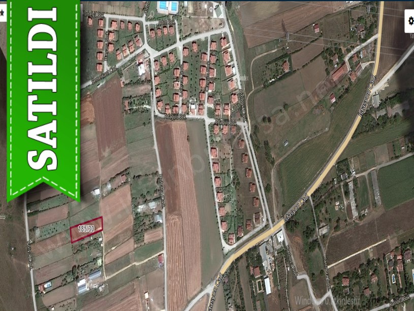 Çatalca İzzettinde Satılık Arsa , 350 M2 Köy İçi Çevrili Yolu Var