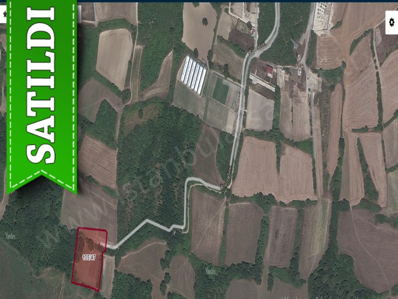 Arnavutköy Balabanda Satılık Arsa , 120 M2 Çevrili Yolu Var