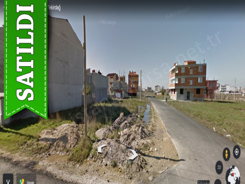 Tekirdağ  Kapaklıda Satılık Arsa , 270 m2 Köşe Başı Merkezde 