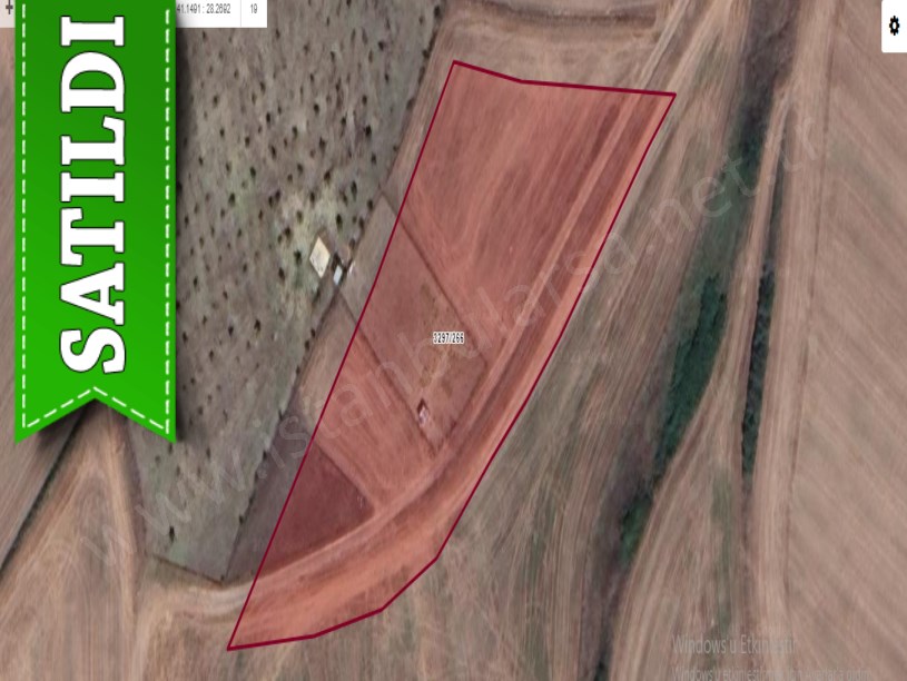 Silivri Fenerköyde Satılık Arsa , 1,045 M2 Yolu Var Hisseli