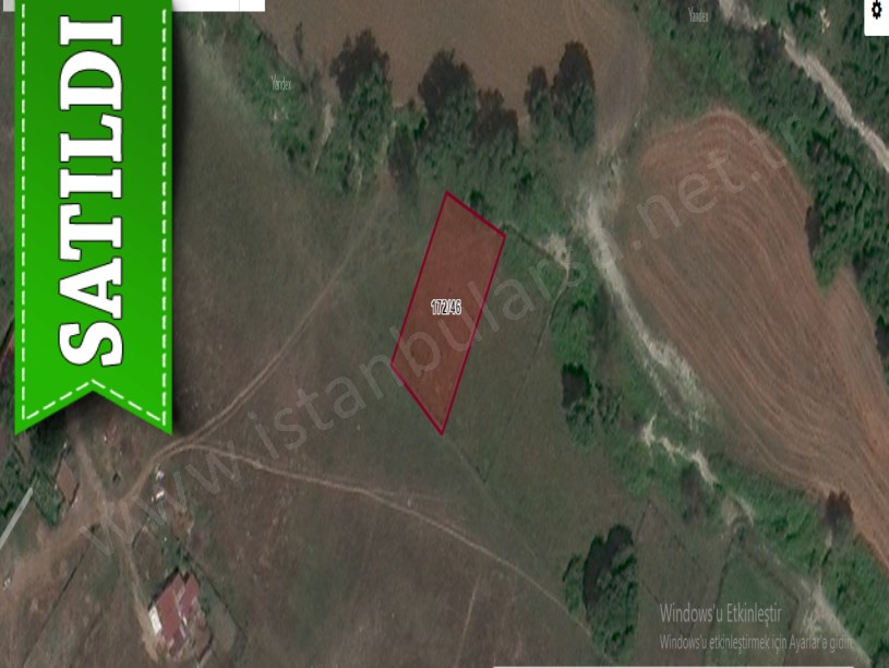 Arnavutköy Tayakadın Satılık Arsa , 177 m2 Yolu Var Hisseli 