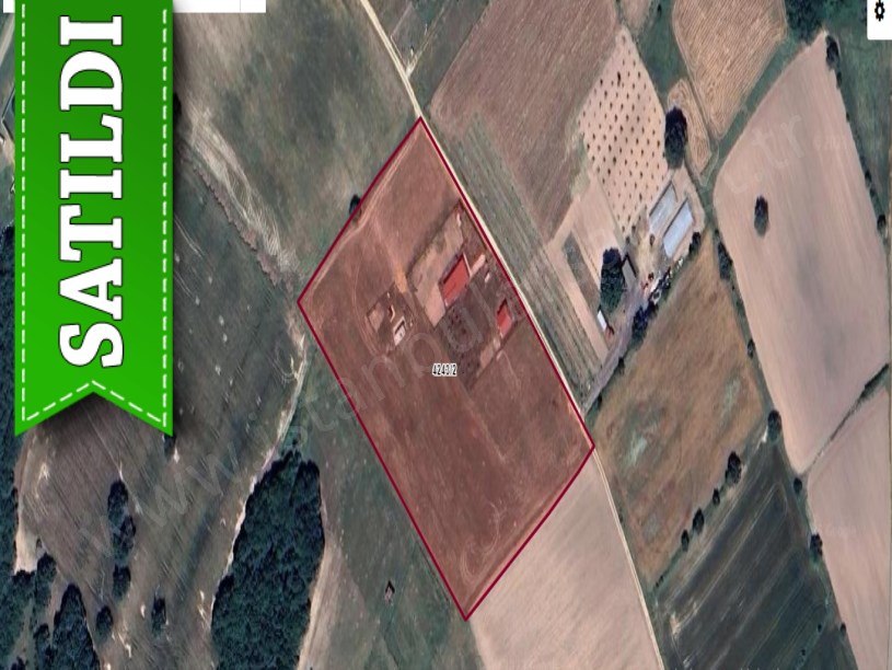 Silivri Çayırdere Mah Satılık Arsa , 690 m2 Yolu Var Evlere Yakın 
