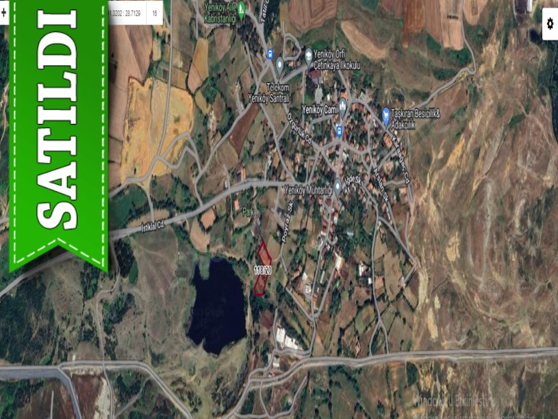 Arnavutköy Yeniköyde Satılık Arsa , 424 M2 Yolu Var Evlerin Yakını