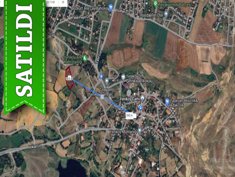 Arnavutköy Yeniköyde Satılık Arsa , 530 M2 Yolu Var Hisseli 