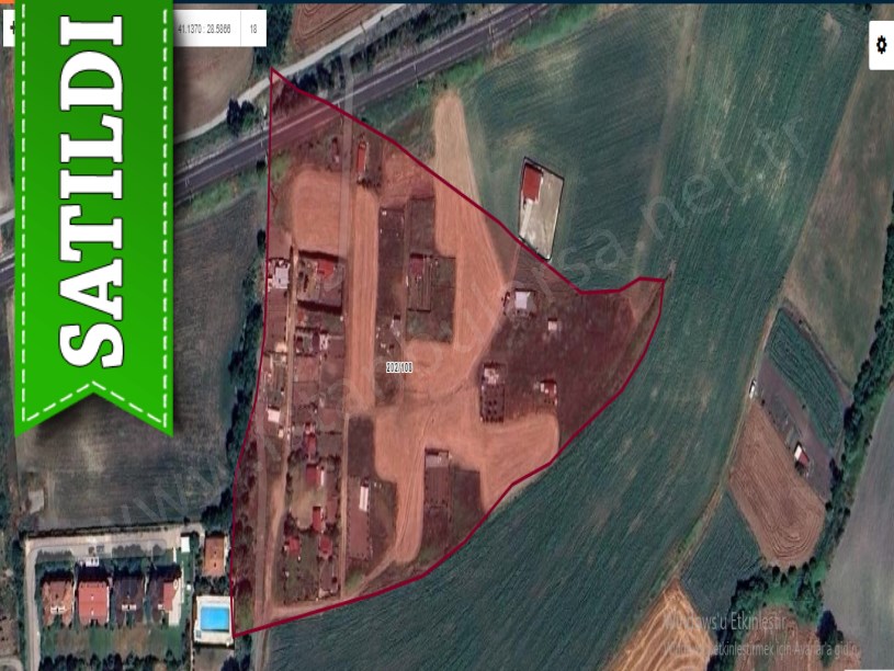 Arnavutköy Yeşilbayırda Satılık Arsa , 250 M2 Evlerin Yakını  Yolu Var