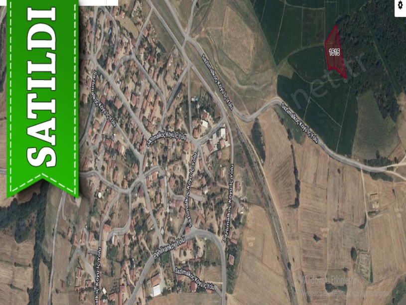 Edirne  Uzunköprü Sazlımalkoç Köyünde Satılık Arsa , 204 m2 Yolu Var Hisseli 