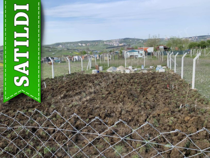 Arnavutköy Çilingirde Satılık Arsa , 274 M2 Çevrili  İmarlı