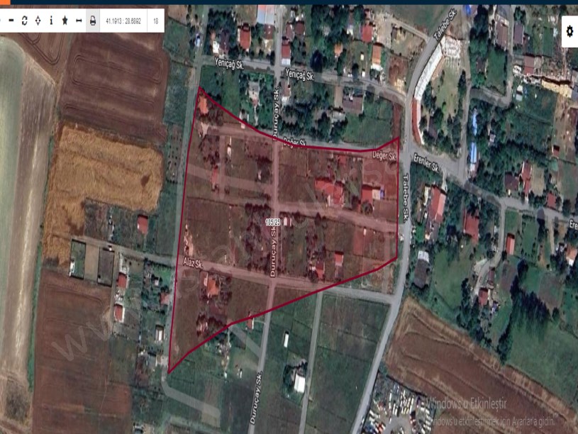 Arnavutköy Çilingirde Satılık Arsa , 173 M2 Muayne İstasyonu Yakını Hisseli
