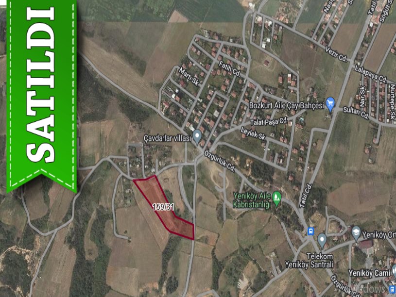 Arnavutköy Yeniköyde Satılık Arsa , 670 M2 Yolu Var Merkezde Hisseli