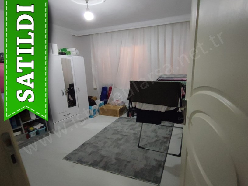 Arnavutköy Taşolukta Satılık Daire , 10 Yıllık 2+1 Ara Kat Çift Balkonlu