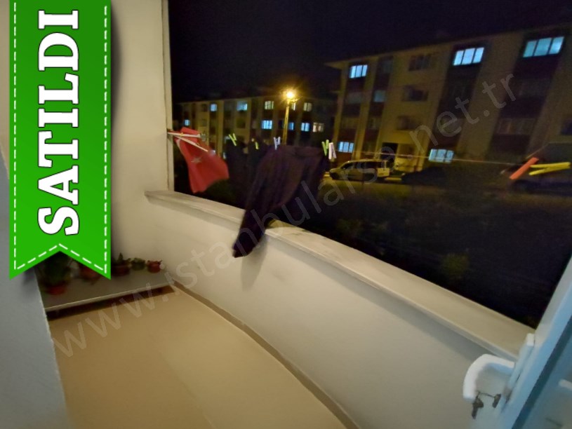 Arnavutköy Taşolukta Satılık Daire , 10 Yıllık 2+1 Ara Kat Çift Balkonlu