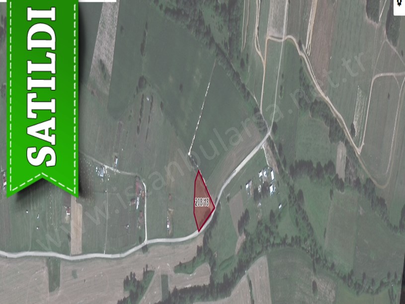 Çatalca Çiftlikköyde Satılık Arsa , 310 M2 Yola Cephe Evlerin Yakını