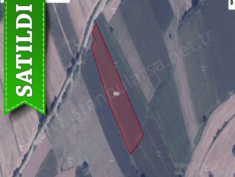 Çatalca Karacaköyde Satılık Arsa , 1,552 M2 Yolu Var Hisseli