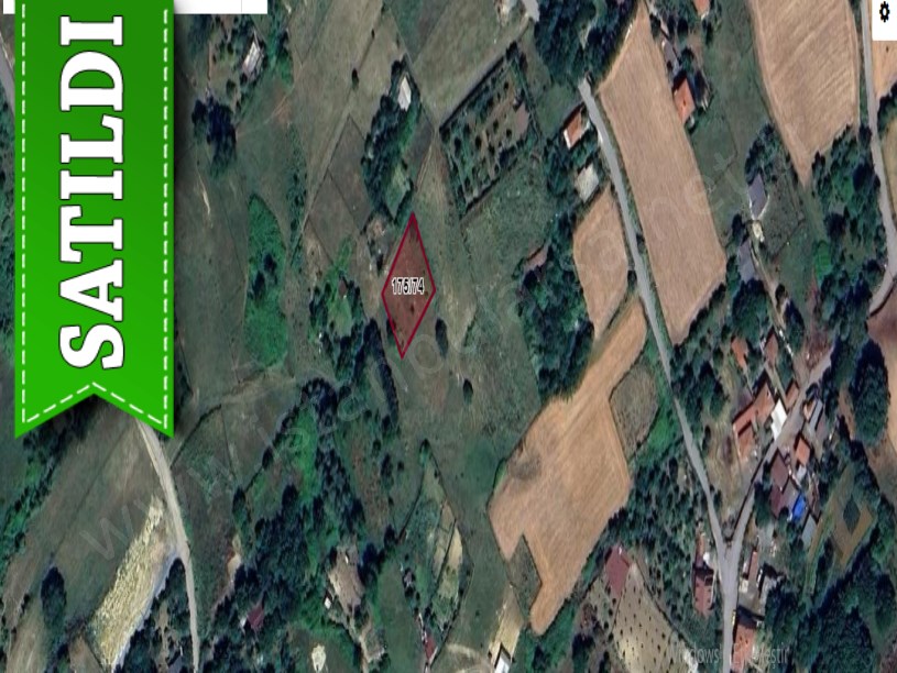 Arnavutköy Tayakadın Satılık Arsa , 570 m2 Yolu Var Merkezde